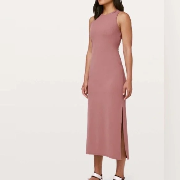 lululemon athletica Dresses & Skirts - lululemon Get Going Dress in size 6